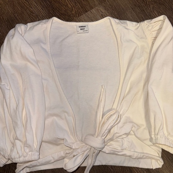 Aritzia Sunday Best Cream Set Front Tie Cropped Top Smocked Ruffle Skirt Size Sm - Picture 7 of 8